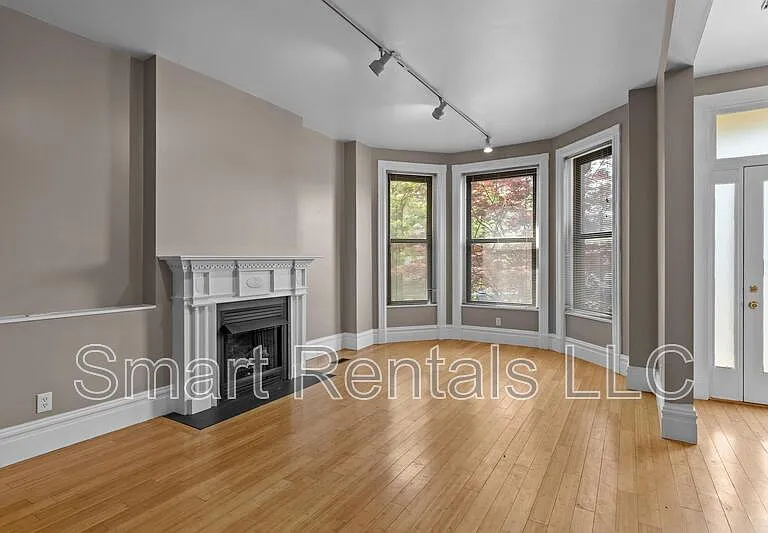 4133 Laclede Ave #1 — Photo 9