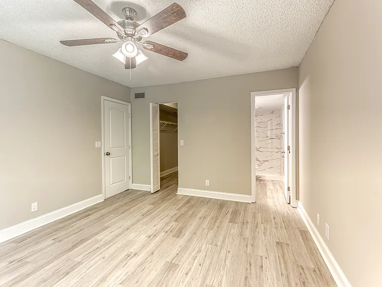 Delray Place Apartments — Photo 18
