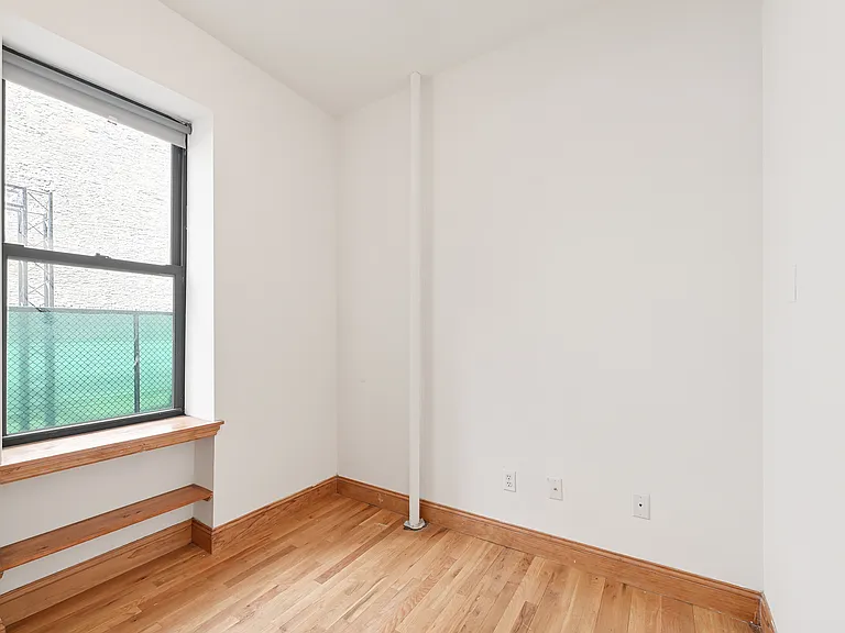 312 W 48th St #3 — Photo 8