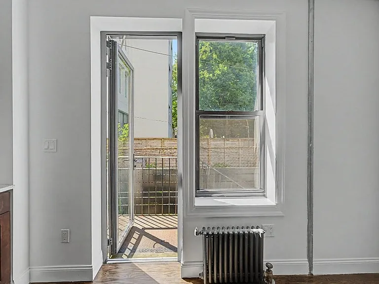 329 Union St #1C — Photo 4