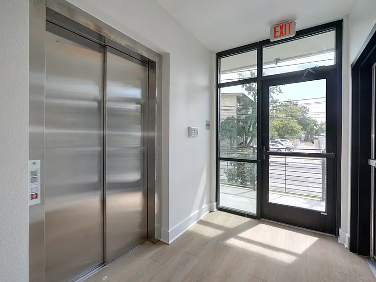 3000 Duval St #201 — Photo 12