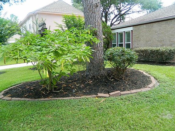 3rd image of 4915 Spanish Oak Dr
