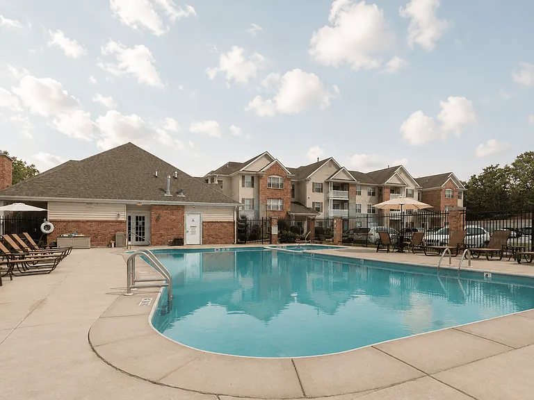 Creekside at Meadowbrook Apartments — Photo 25