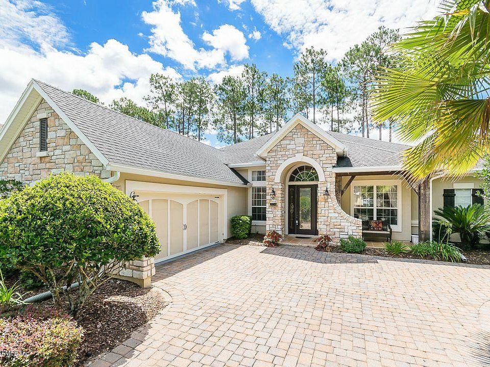 1st image of 204 Flores Way