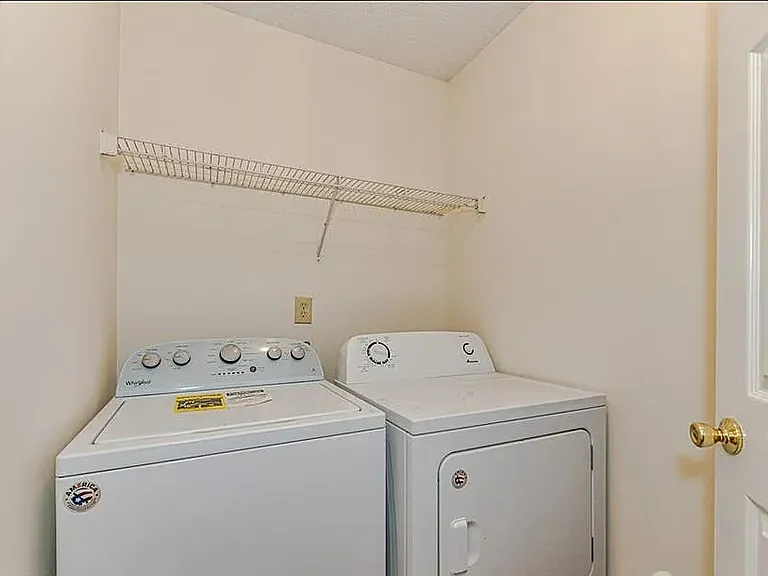 3640 Huyton Ct — Photo 17