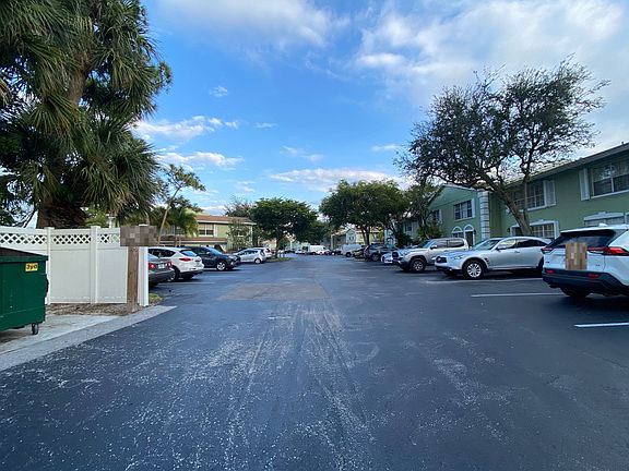 4th image of 5130 Society Pl W APT D