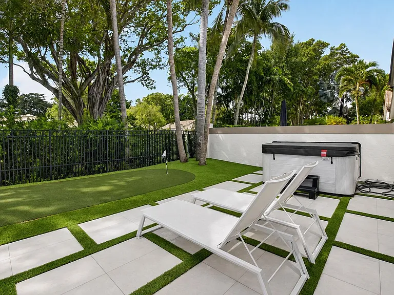 5372 NW 21st Ave — Photo 49