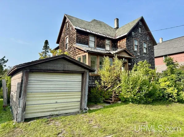 26176 Atlantic St, Laurium, MI 49913