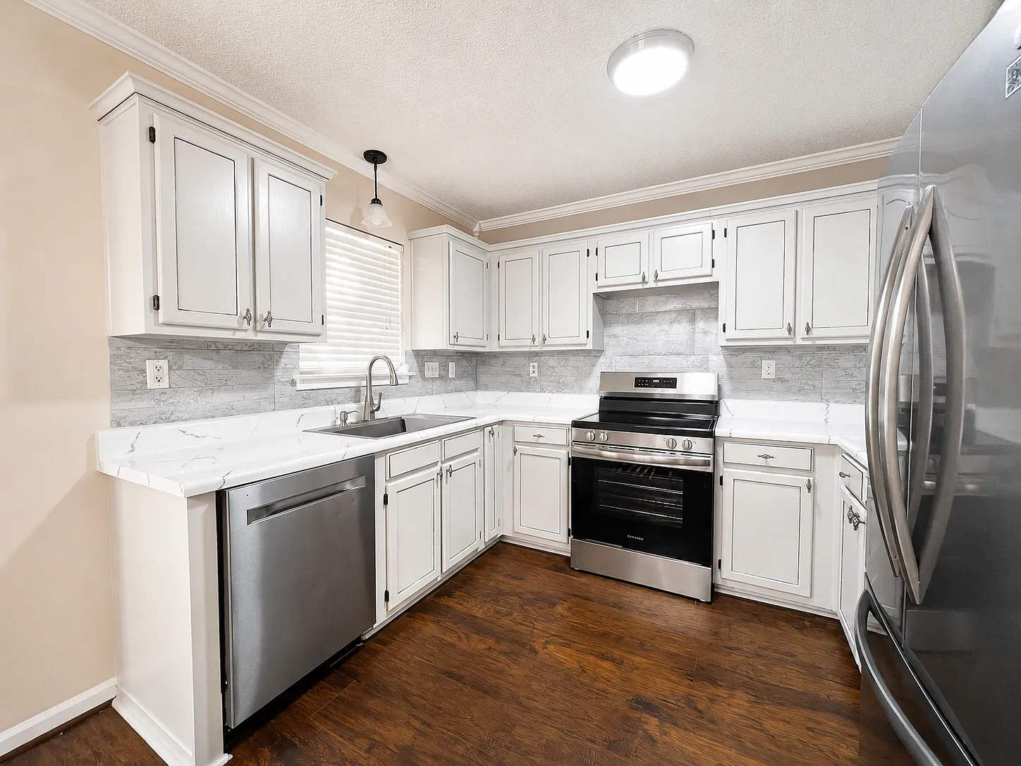 3 bed, 1490 sqft, $1,800 — Photo 4