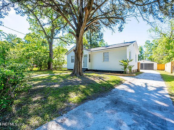 4th image of 3416 GREENBRIER Drive