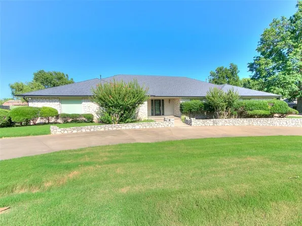 3 Country Club Rd, Shawnee, OK 74801