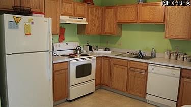 4th image of 9976 Beverly Ln