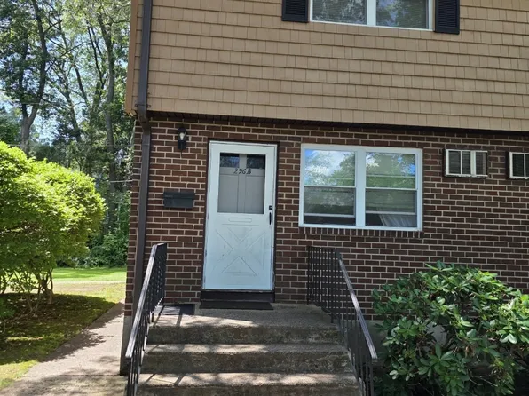 296 Green Road #B, Manchester, CT 06042