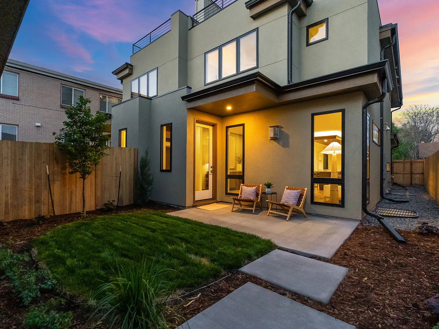 4 bed, 3273 sqft, $5,775 — Photo 3