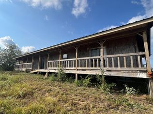 3840 County Road 427, Stockdale, TX 78160