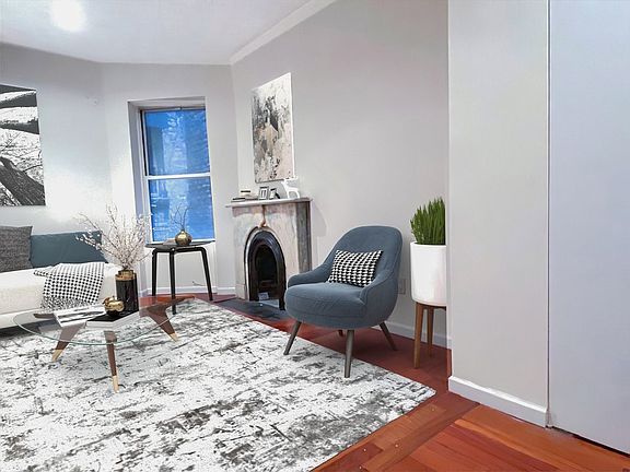 4th image of 129 W 56th St APT 4F