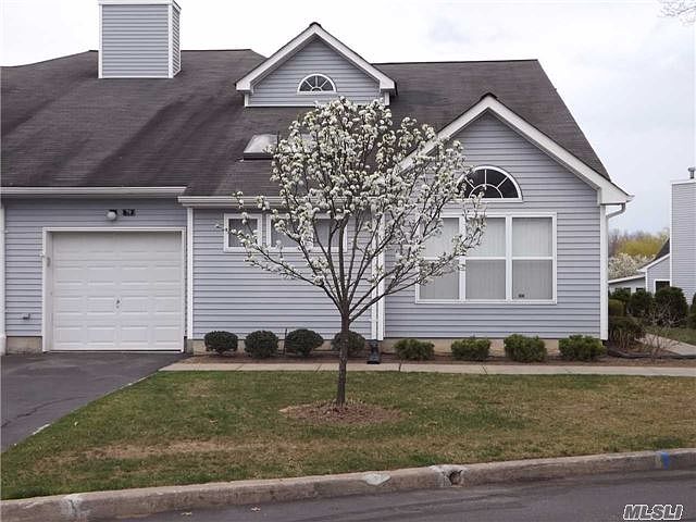 1st image of 79 Lakeview Dr