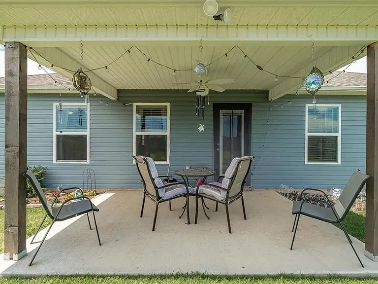 636 Woodcreek Loop — Photo 8