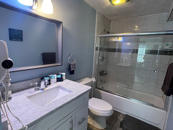 4th image of 351 Atwells Ave #1