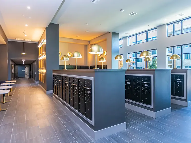 Zeta Luxury Apartments — Photo 20
