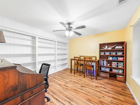 4th image of 13918 E Cypress Forest Dr