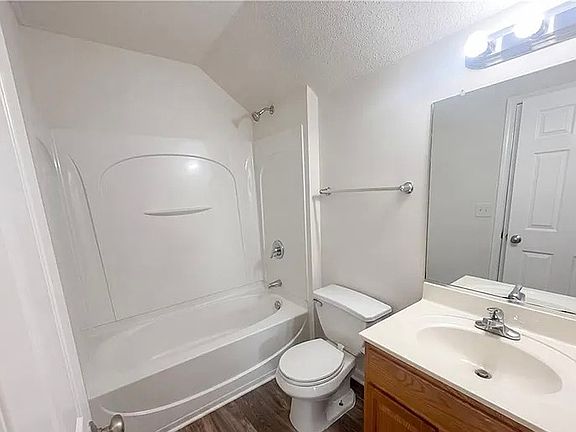 4th image of 2851 Mossy Meadow Dr