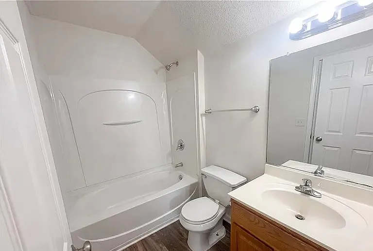 2851 Mossy Meadow Dr — Photo 4