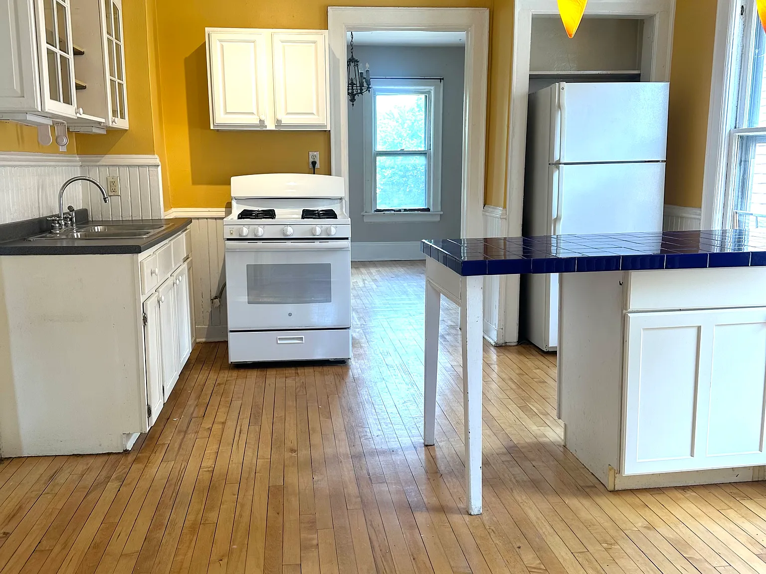 3 bed, 1800 sqft, $1,540 — Photo 2