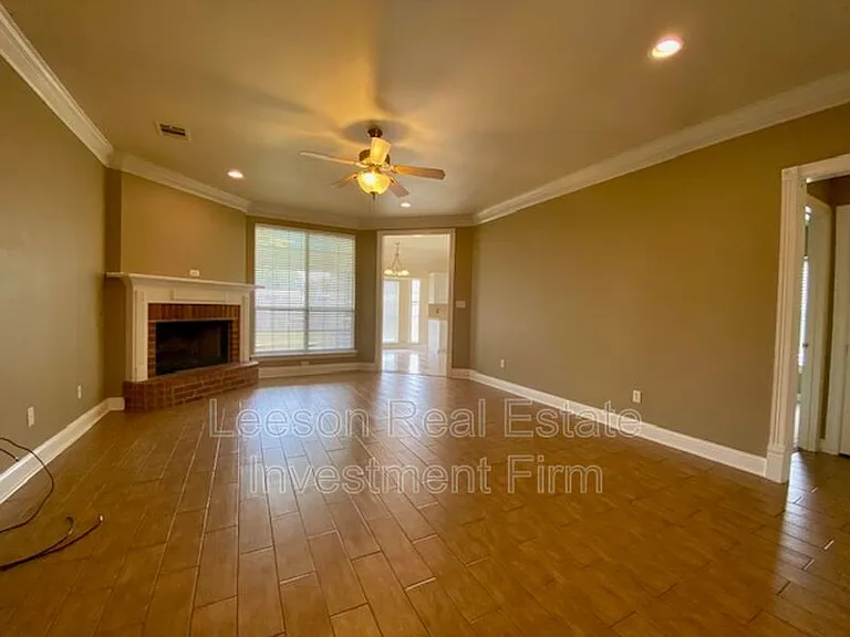 6015 Jason St — Photo 2