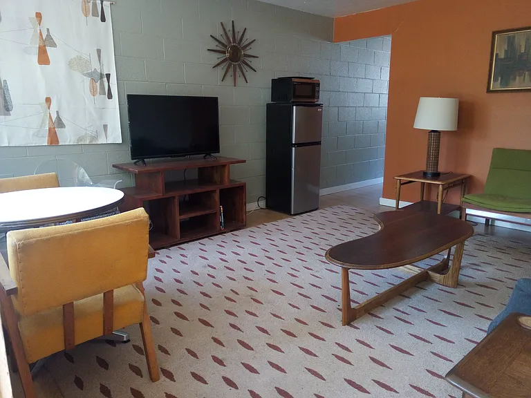 1414 E Howell St #9 — Photo 4