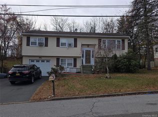 23 Sunrise Dr, Stony Pt, NY 10980