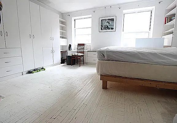 2nd image of 260 W 91st St #5A