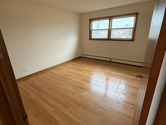5th image of 4409 W 95th St #12