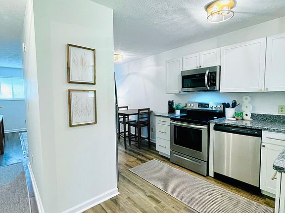5th image of 108 Autumn Creek Ln