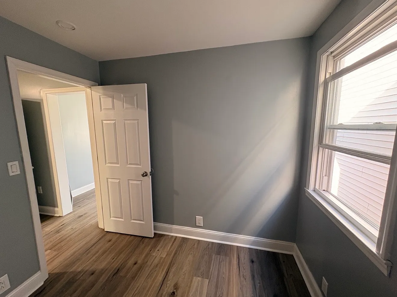 3 bed, $2,200 — Photo 2