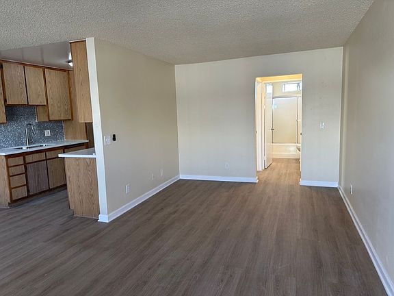 4th image of 7635 Lankershim Blvd APT 12