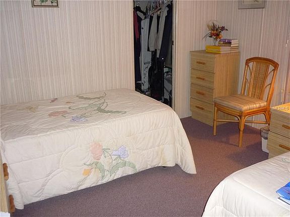 4th image of 6717 Canterbury Dr NE