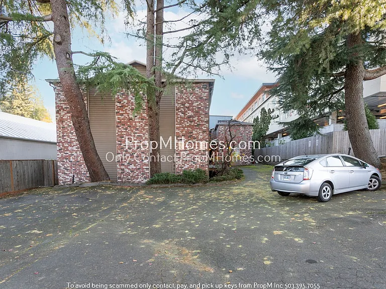 7640 SW 34th Ave #3 — Photo 15