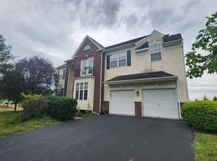 5015 Woodgate Ln, Collegeville, PA 19426