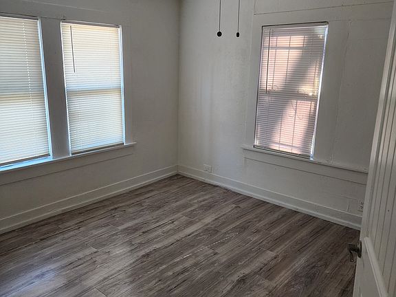 2nd image of 2928 Crenshaw Ave