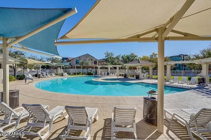 2 bed, 2.5 bath, 1135 sqft, $2,000 — Photo 3