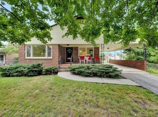 713 10th St, Radford, VA 24141
