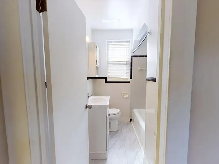 694 Lincoln Ave — Photo 3