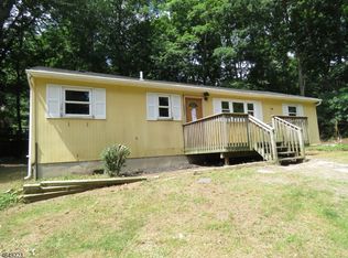 32 Sycamore Rd, Sparta, NJ 07871