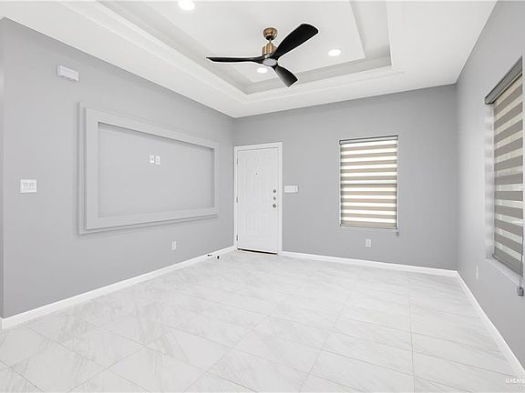 2nd image of 1425 E Hibiscus Ave #3