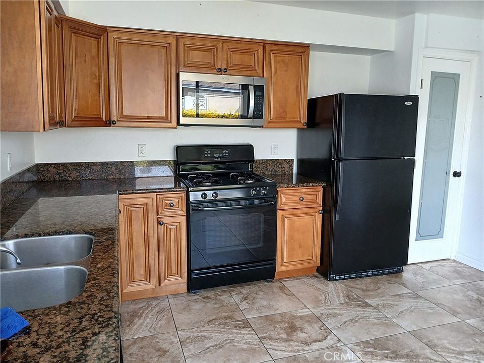 1st image of 44625 La Paz Rd