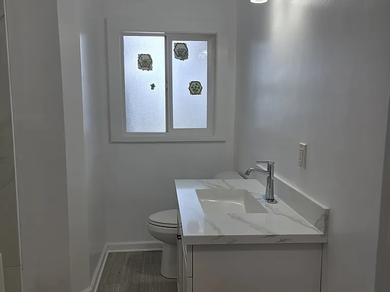 Bathroom vanity