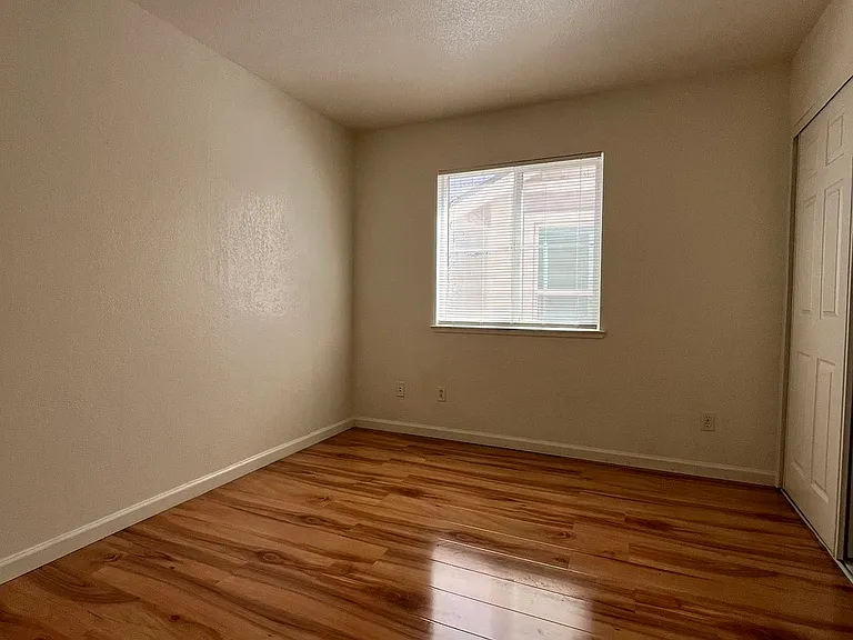 4550 Parkvale Ct — Photo 20