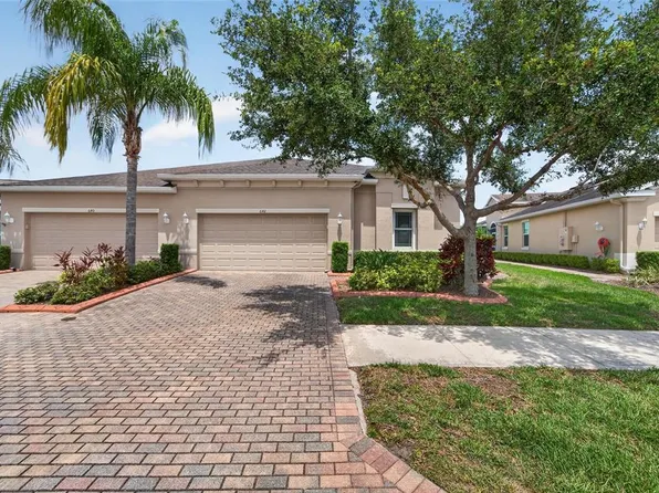 642 Chipper Dr, Sun City Center, FL 33573