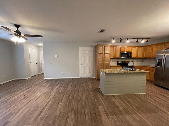 3rd image of 3502 SW Deerfield Blvd #1